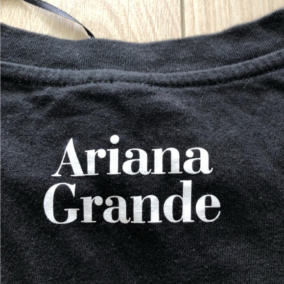 H&M Ariana Grande 7 Rings 2019 Tour T Shirt in Black Size 12 - Picture 5 of 10